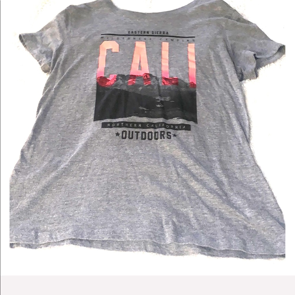 aeropostale’s graphic tee